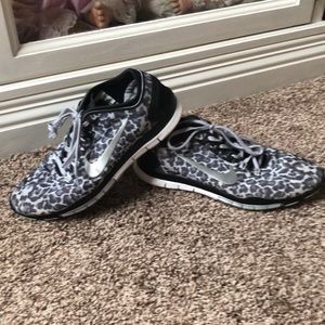 Nike free TR connect 2 shoes leopard print